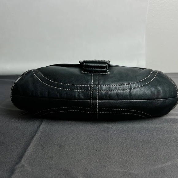 Vintage Coach Y2K Black Leather Soho Mini Baguette Timeless Flap Bag - Picture 7 of 9